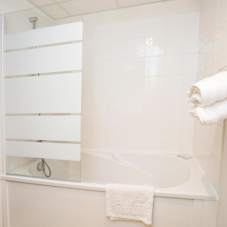 Grand studio avec climatisation, balcon proche gare centre ville - Apartamento de 1 dormitorio - 9
