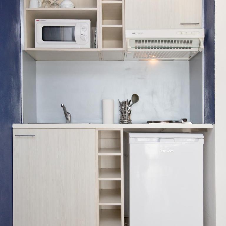 Grand studio avec climatisation, balcon proche gare centre ville - Apartamento de 1 dormitorio - 10