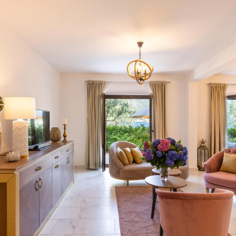 HUMA Kotor Bay Hotel and Villas - Three Bedroom Villa - Beach Front - 16