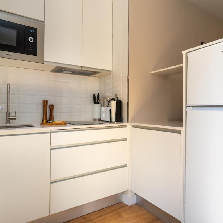 Limehome Madrid Calle de Fomento - estancia temporal - One-Bedroom Apartment with Balcony - 6