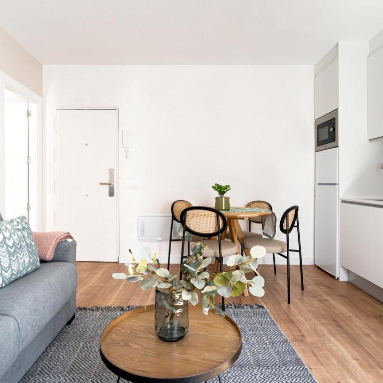 Limehome Madrid Calle de Fomento - estancia temporal - One-Bedroom Apartment with Balcony - 12