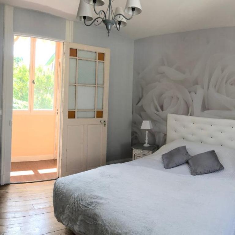 Chalet des Palmiers - Chambre Double avec Salle de Bains Privative - 4