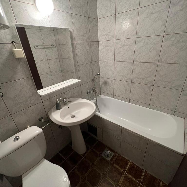 Guesthouse Vila Tamburic - Triple Room with Terrace - 4