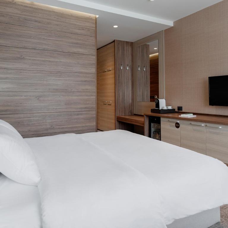 Hotel Grand Kopaonik - Superior Double or Twin Room - 2