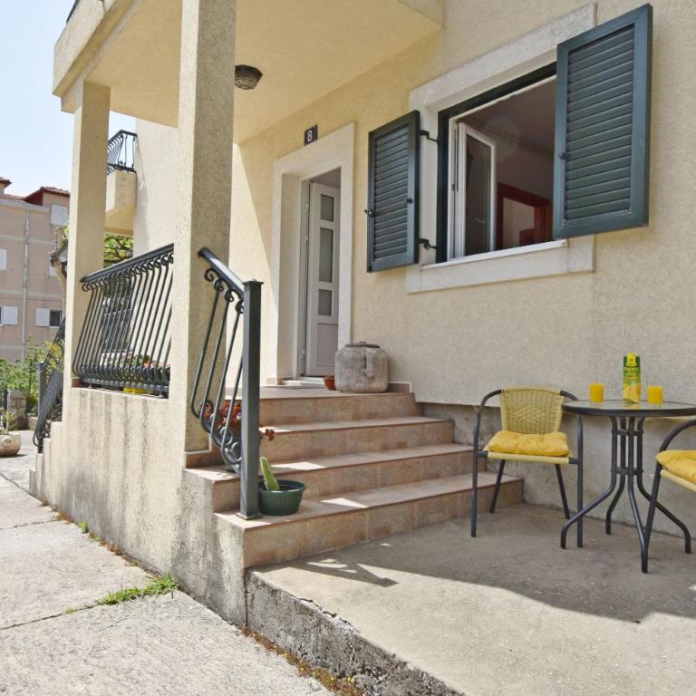 Apartments and Rooms Iva - Standard Studio - 4