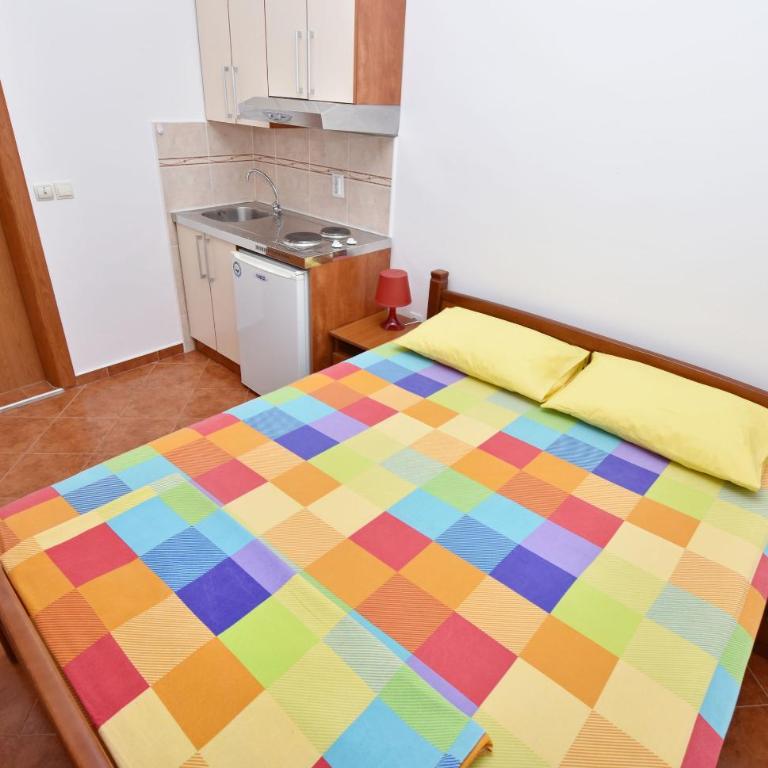 Apartments and Rooms Iva - Standard Studio - 5