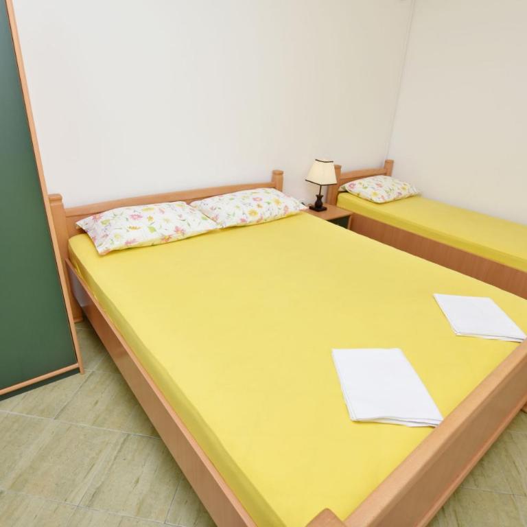 Apartments and Rooms Iva - One-Bedroom Apartment - 4