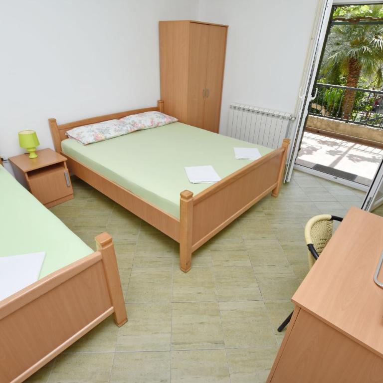 Apartments and Rooms Iva - Standard Triple Studio - 6