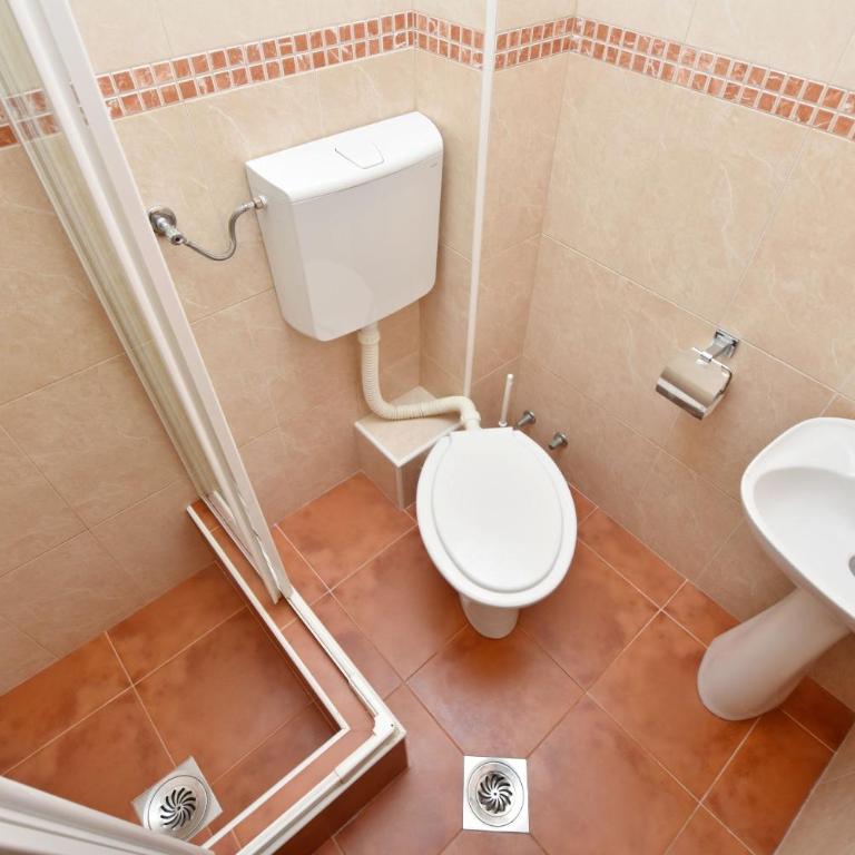 Apartments and Rooms Iva - Double Room with Private Bathroom - 5