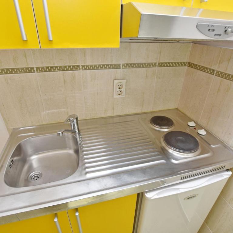Apartments and Rooms Iva - One-Bedroom Apartment - 12