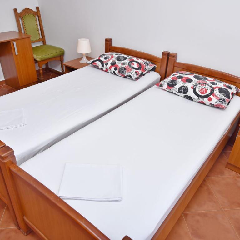 Apartments and Rooms Iva - Double Room with Terrace - 4