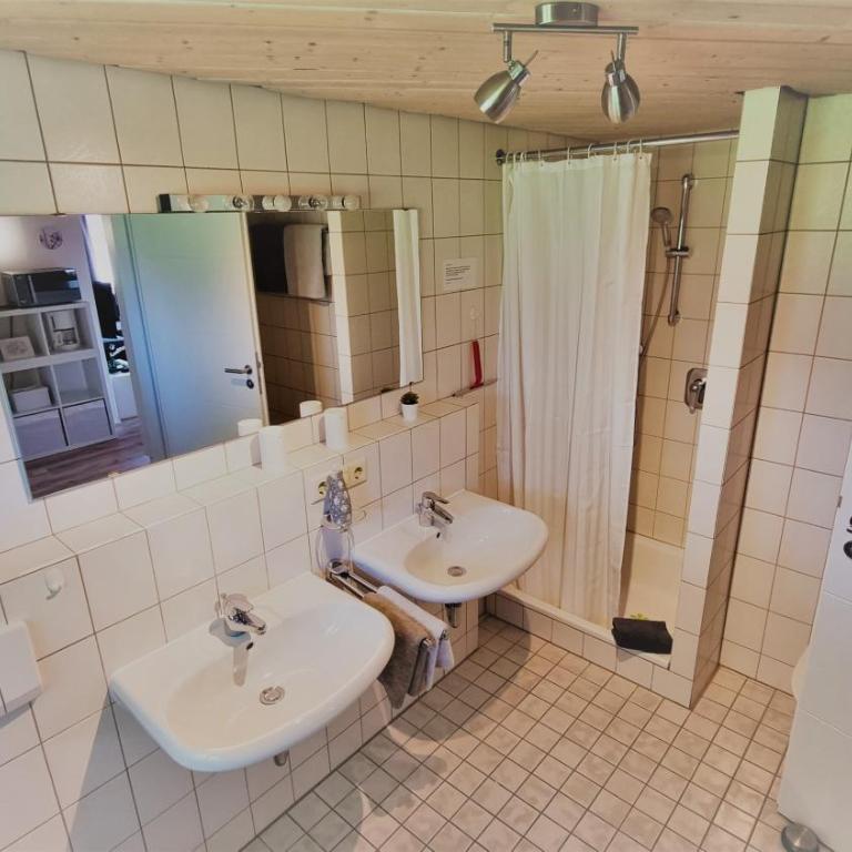 Wohnung #5 mit Balkon - zentrale dennoch ruhige Lage mit Terrasse - Stadtbus vor der Tür! - Apartamento de 2 dormitorios - 10