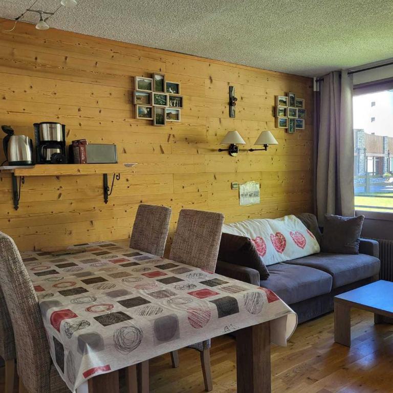 Appartement 2 pièces à Tignes, 36 m², 4 pers, balcon sud-ouest, WIFI gratuit - FR-1-449-18 - Appartement (5 Adultes) - 2