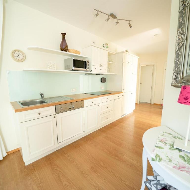 Villa Hubertus Enzian - Apartment mit Dusche - 19