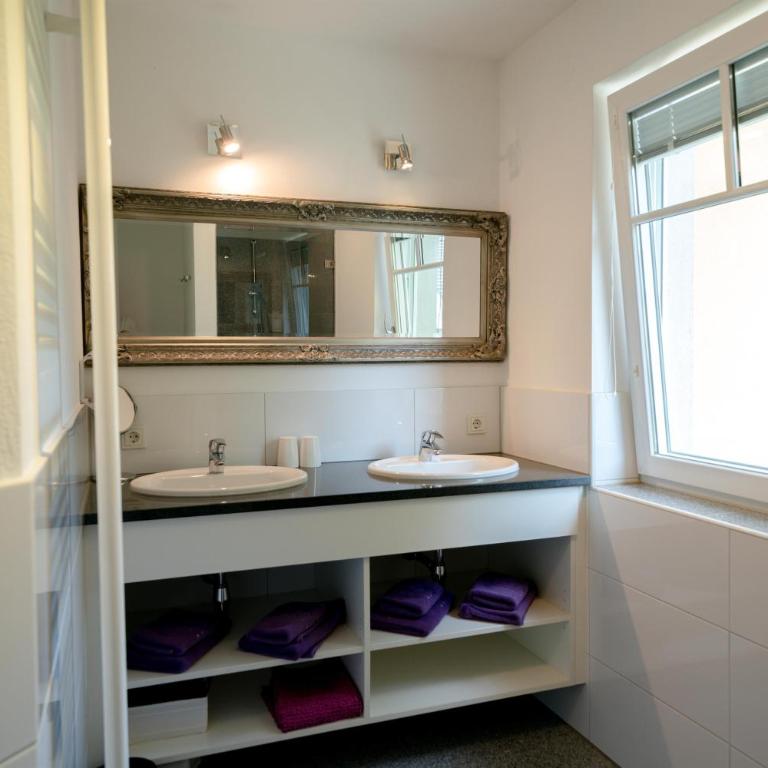Villa Hubertus Enzian - Apartment mit Dusche - 20