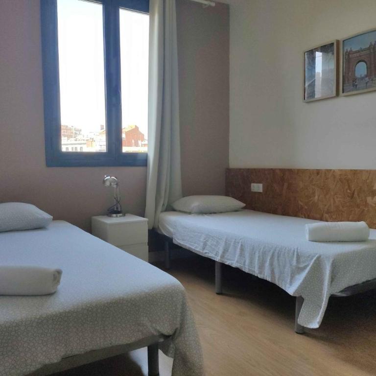 Diagonal Apartments - Three-Bedroom Apartment - 23