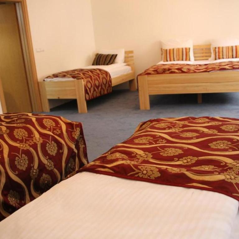 Hotel Berr - Porodična Soba - 5