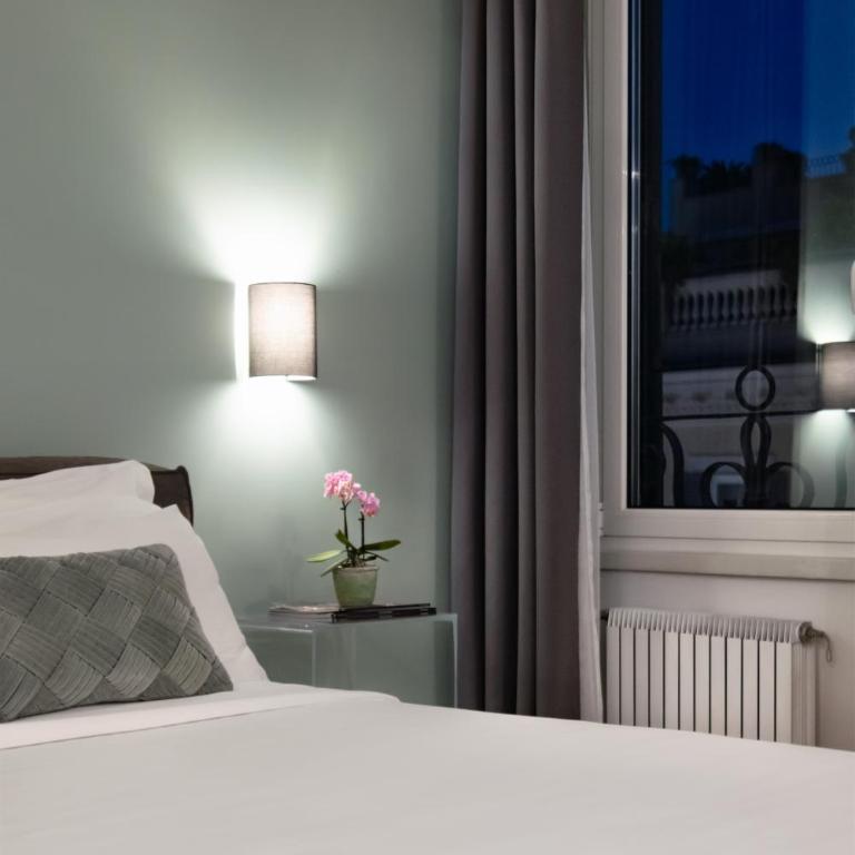 Fellini Design Suites - Suite King Deluxe - 11