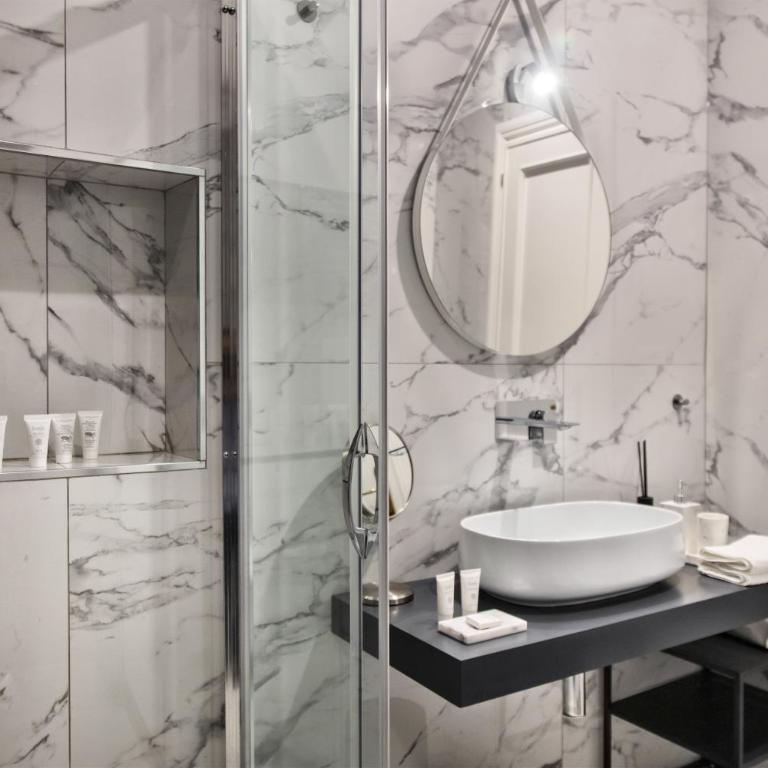 Fellini Design Suites - Suite King Deluxe - 6
