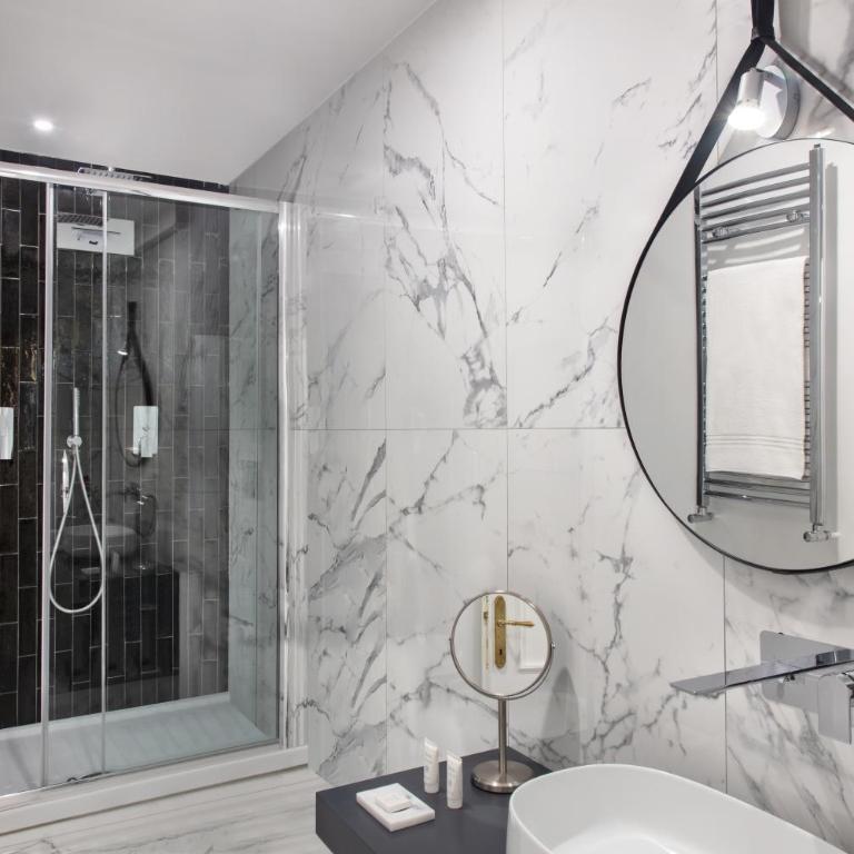 Fellini Design Suites - Junior Suite Deluxe - 6