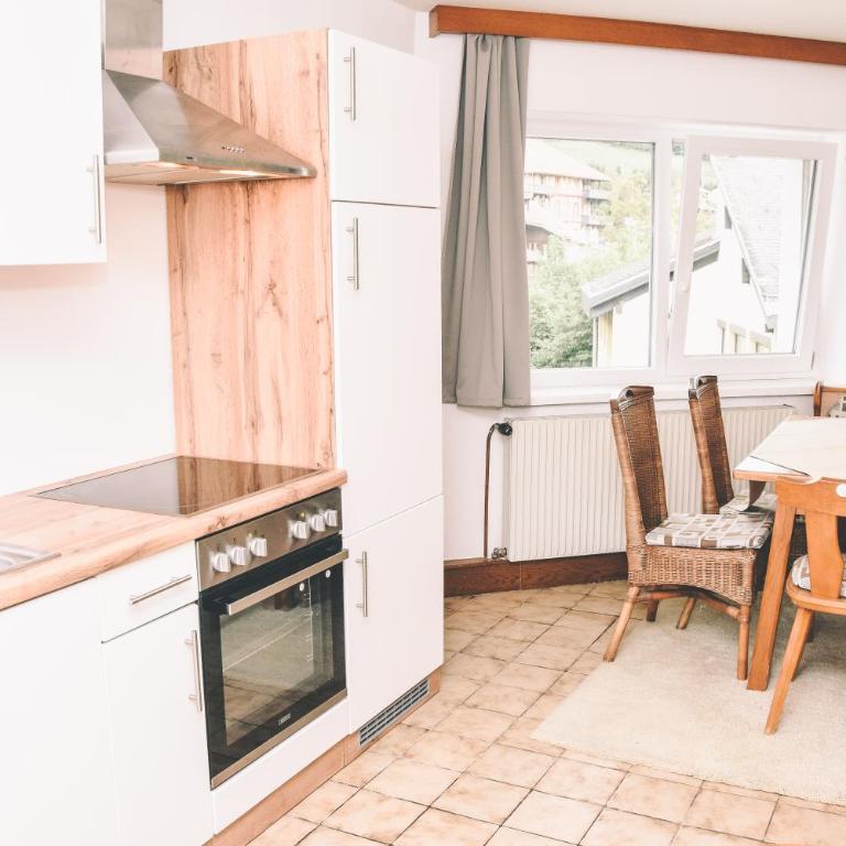 Pension s'Platzl Stuhleck - Apartment mit 2 Schlafzimmern und Balkon - 16