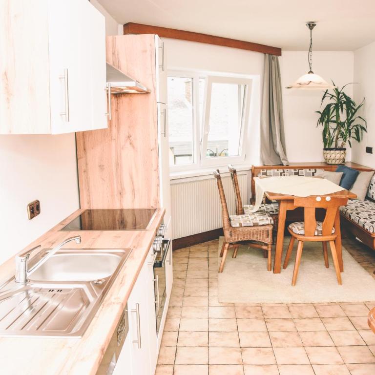 Pension s'Platzl Stuhleck - Apartment mit 2 Schlafzimmern und Balkon - 12
