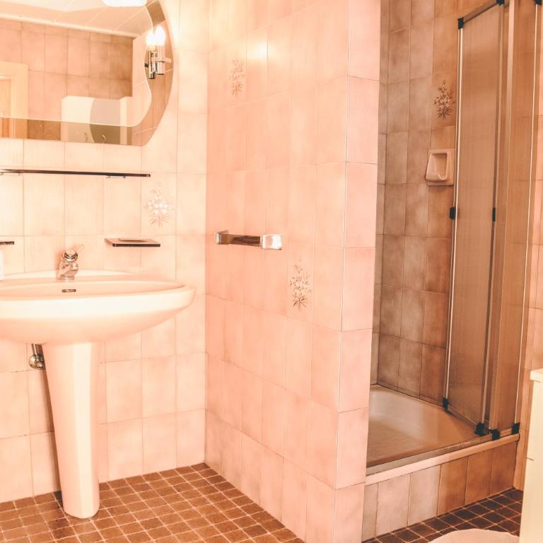Pension s'Platzl Stuhleck - Apartment mit 2 Schlafzimmern und Balkon - 20