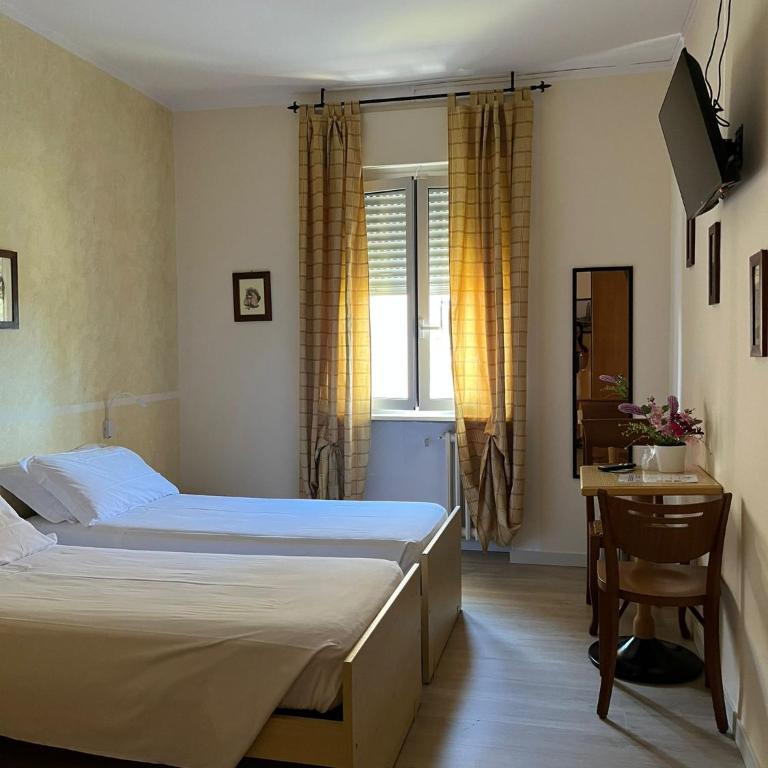 Albergo AQUILA - Camera Doppia con Letti Singoli - 2