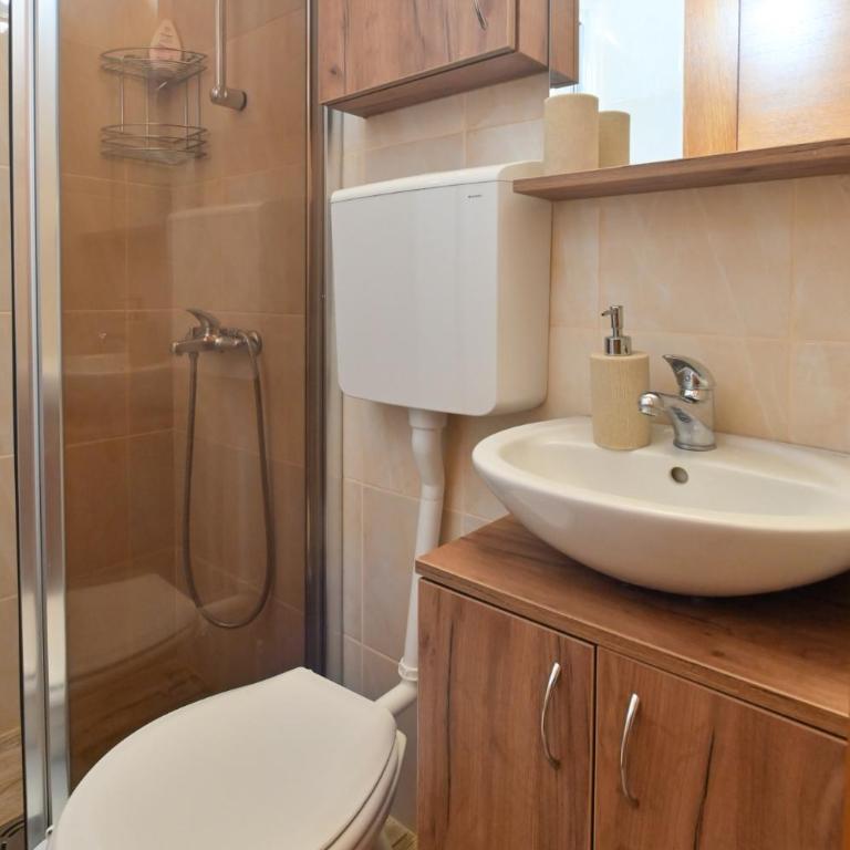 Vikendica pored Drine - Kuća sa 2 Spavaće Sobe - 20