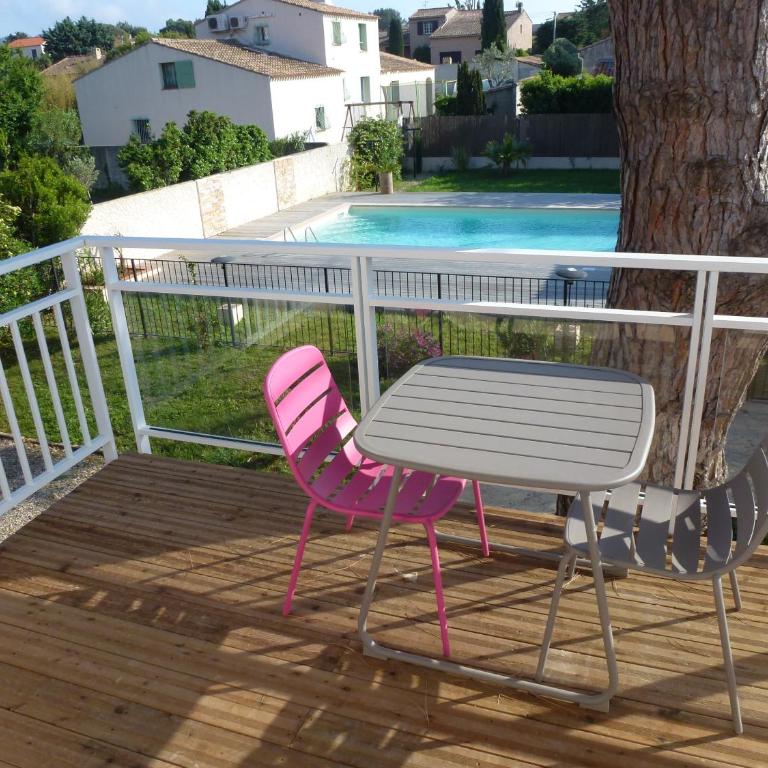 Studio de charme, piscine et mer à pieds - Studio - Vue sur Piscine - 19