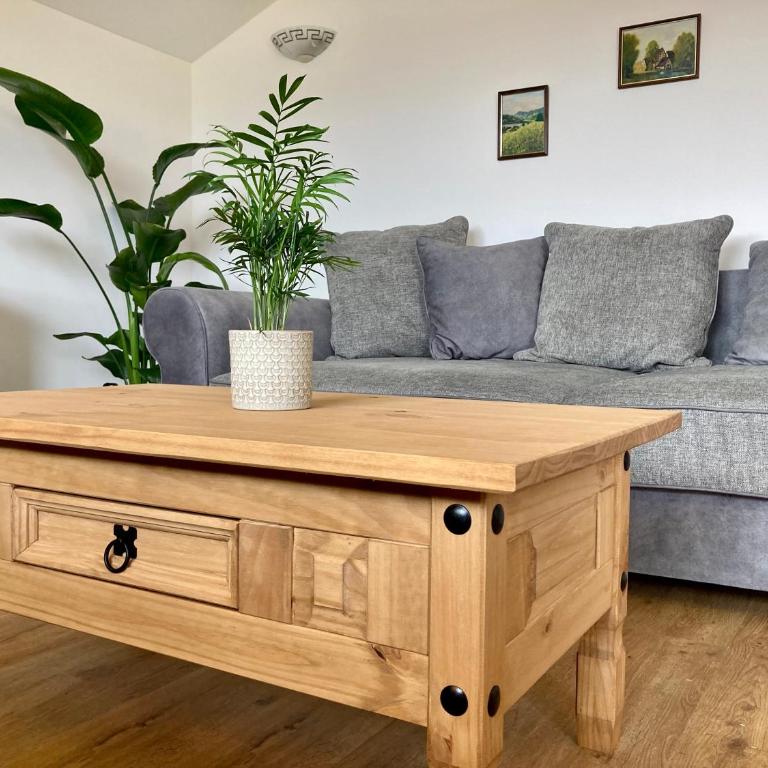Heissgut - Two-Bedroom Apartment - 10