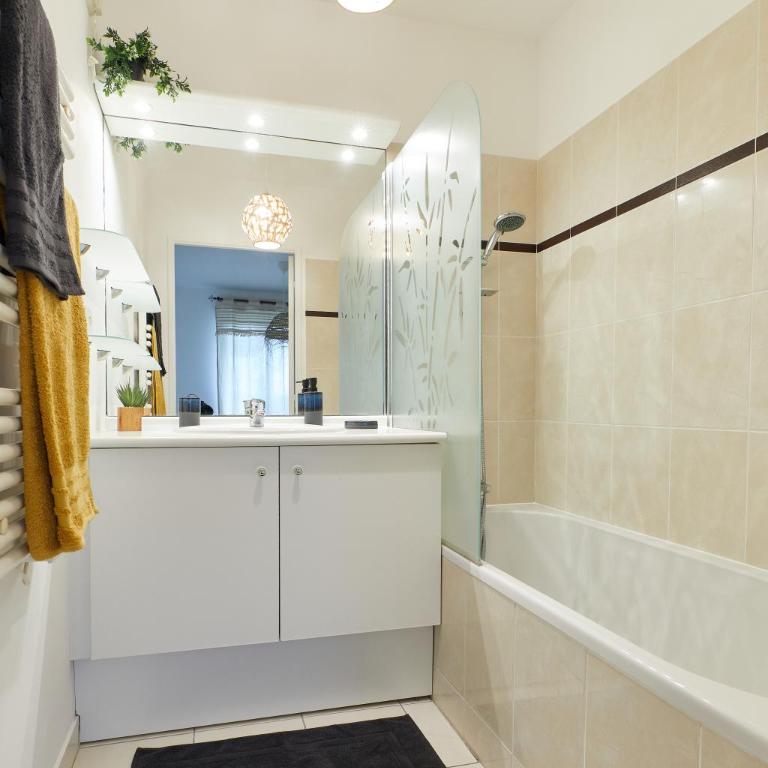 Appartement Wakandais-proche Disney, parking & wifi - Appartamento con 1 Camera da Letto - 11