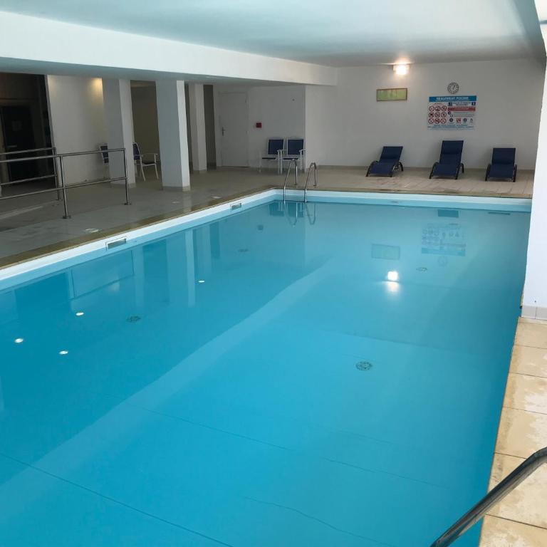 T2 skis aux pieds Les Terrasses de la Bergerie - One-Bedroom Apartment - 6