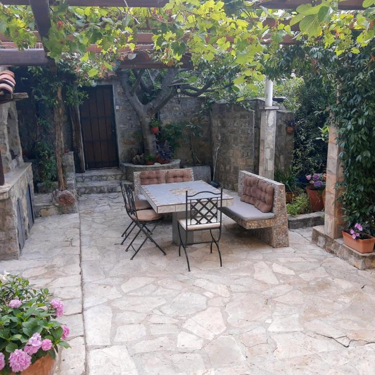 Sea-side Old Stone Villa with a private Garden - Vila sa 3 Spavaće Sobe - 5