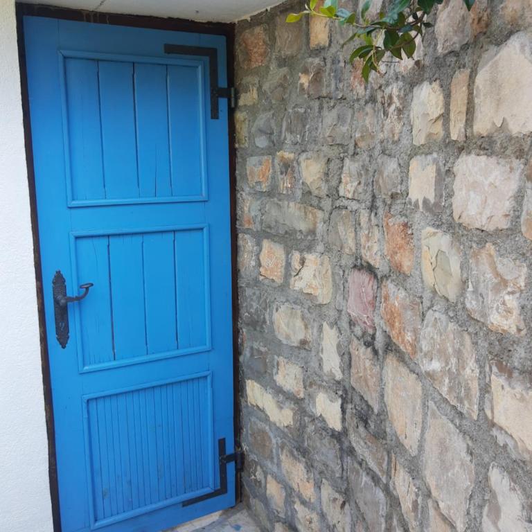 Sea-side Old Stone Villa with a private Garden - Vila sa 3 Spavaće Sobe - 40