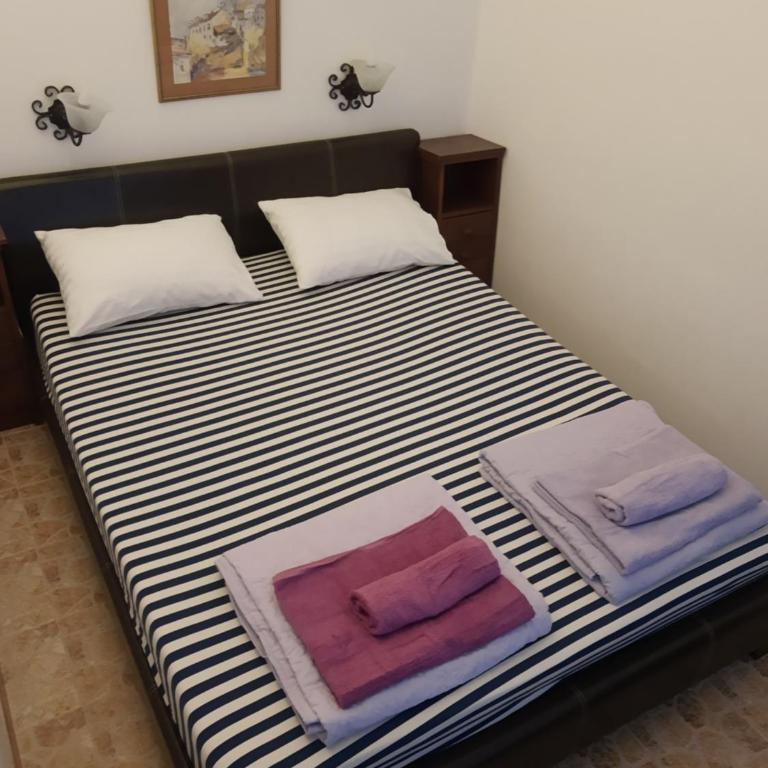 Sea-side Old Stone Villa with a private Garden - Vila sa 3 Spavaće Sobe - 34
