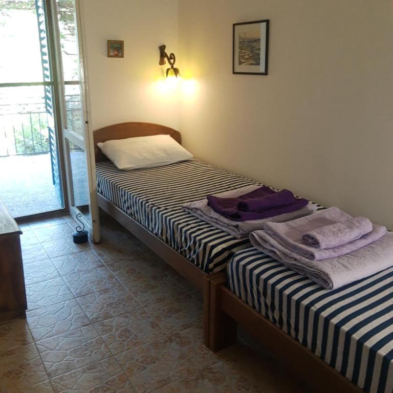 Sea-side Old Stone Villa with a private Garden - Vila sa 3 Spavaće Sobe - 31