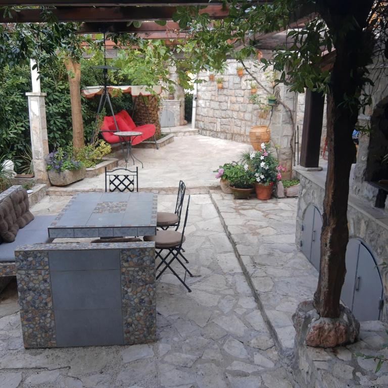 Sea-side Old Stone Villa with a private Garden - Vila sa 3 Spavaće Sobe - 23