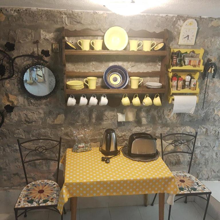 Sea-side Old Stone Villa with a private Garden - Vila sa 3 Spavaće Sobe - 56
