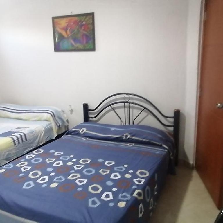 Habitaciones y apartamento fania - Habitación Doble con baño privado - 6