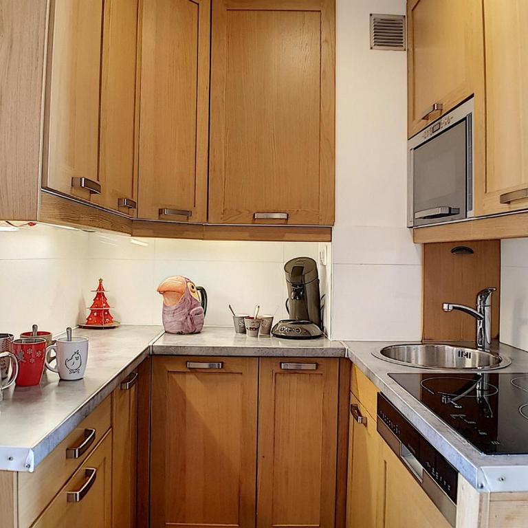 Appartement rénové 3 pièces · Balcon · 6 personnes - FR-1-344-857 - Apartment - 7