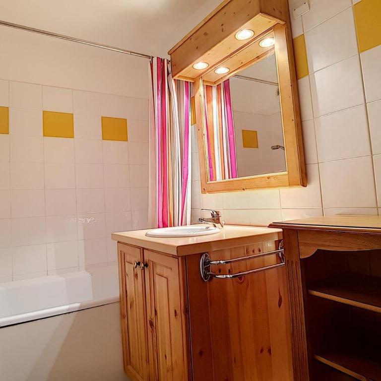Appartement lumineux, proche des remontées mécaniques, balcon - FR-1-344-838 - Apartment - 13