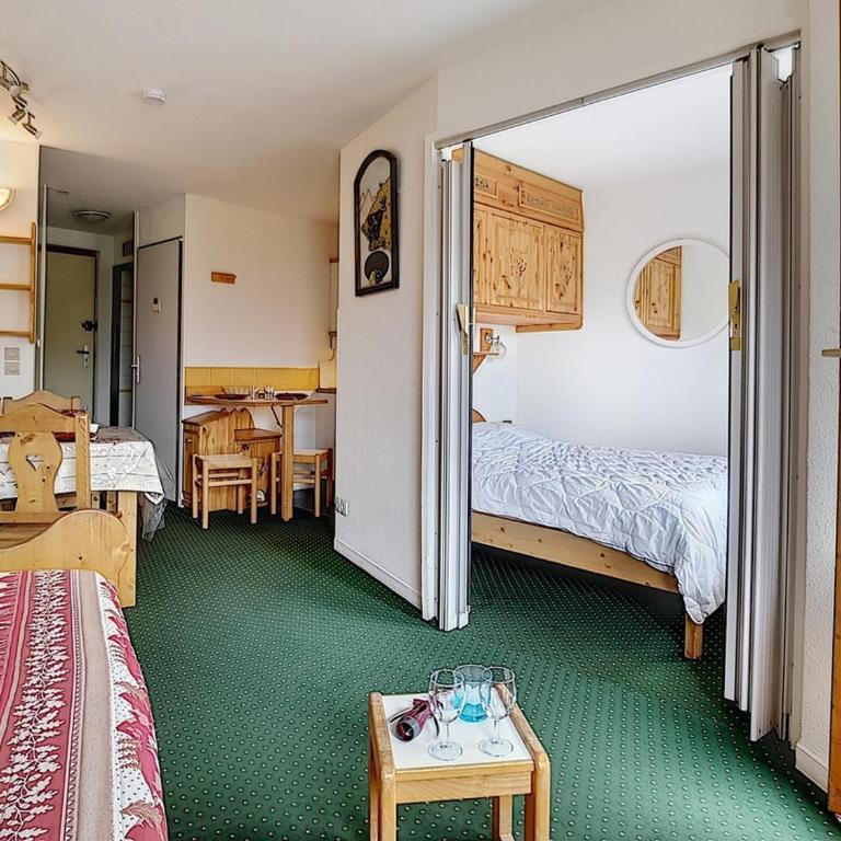 Appartement agréable proche des pistes avec balcon - FR-1-344-810 - Apartment - 1