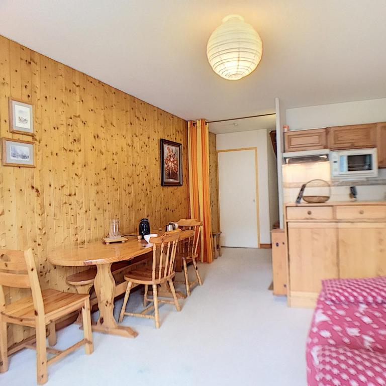 Duplex 6 pers proche des pistes avec balcon - FR-1-344-1003 - Appartement - 2