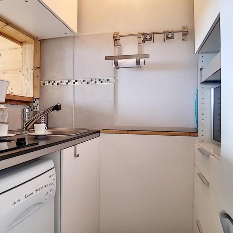 Appartement rénové avec balcon, accès direct aux pistes, situé à Reberty 1850 - FR-1-344-991 - Apartamento - 9