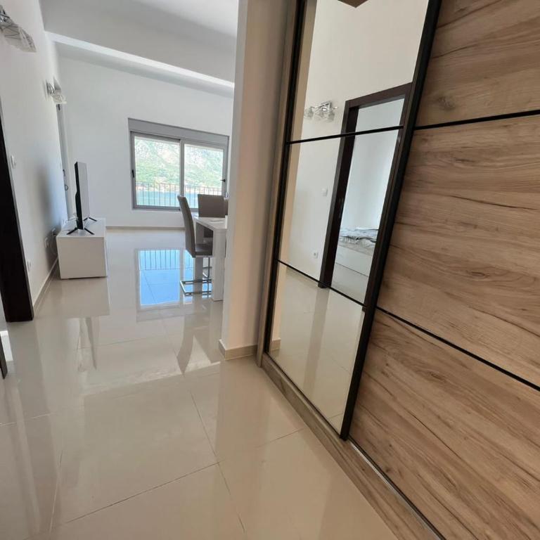 Adriatic Pearl Apartments - Apartment with Terrace - 12
