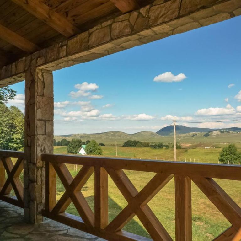 Vila Durmitor Nest Krstajic - Three-Bedroom House - 70