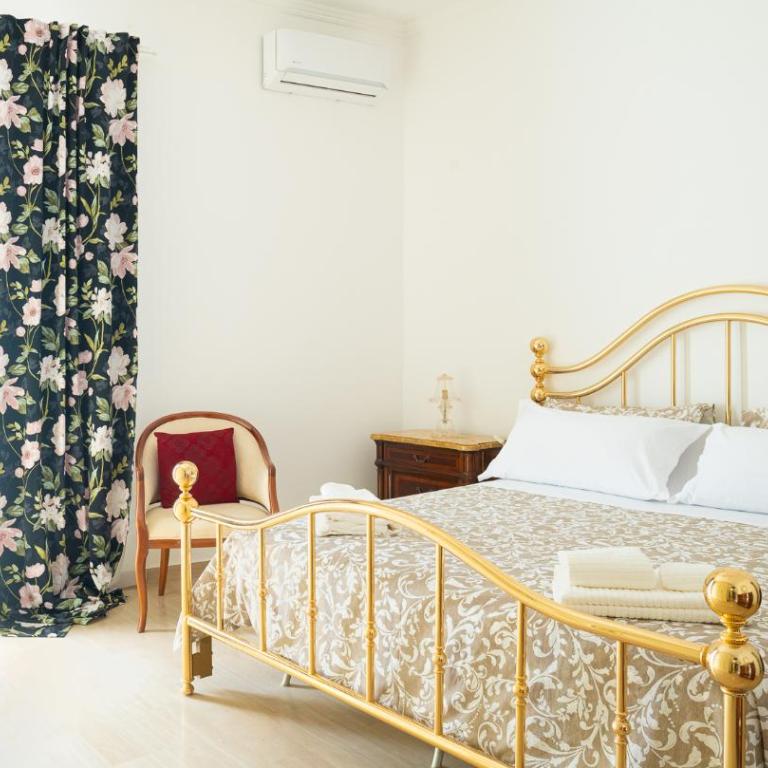 Katamera Guest House - Camera Matrimoniale con Balcone - 8
