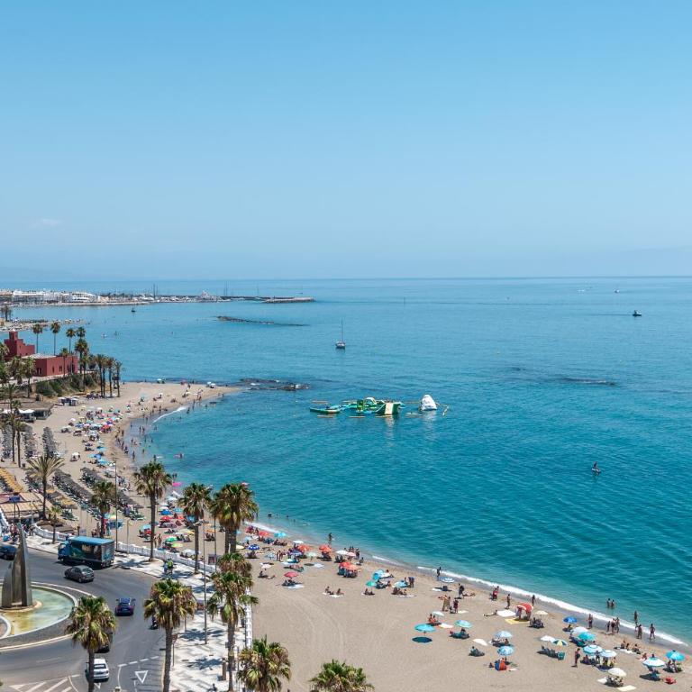 VB Best Waterfront 2BDR Apt in Benalmadena - Two-Bedroom Apartment - 28