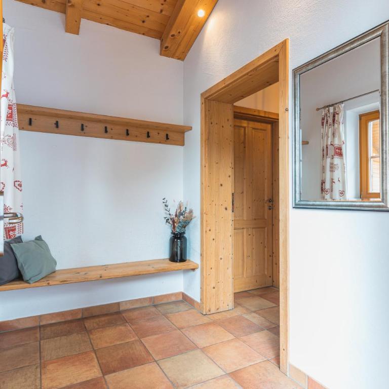 Dorfchalets & Apartments - in Kaprun centre including FREE entry Tauern Spa and Summer Card - Chalet (6 Erwachsene) - kostenfreier Zugang zum VIP Tauern Spa - 14